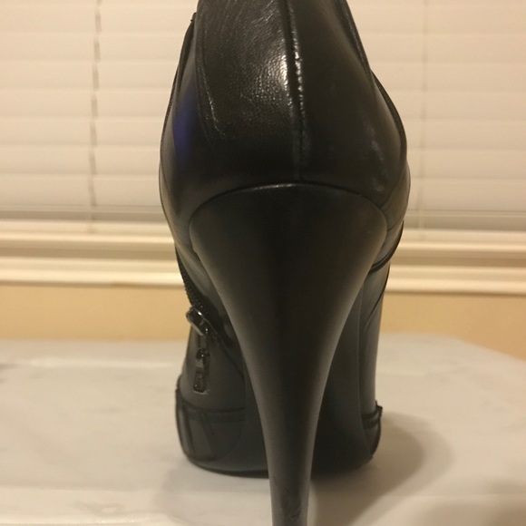 PRADA Ankle Bootie with Stiletto Heels
41  $890 - Picture 7 of 9